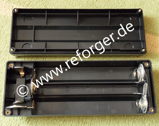 Batteriehalter für PRC-77 Funkgerät mit sichtbaren 10x D-Mono 1,5 Volt Batterien – einfacher Batteriewechsel
