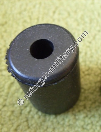 Dämpfungsgummi zwischen Scheibenrahmen und M151 Motorhaube