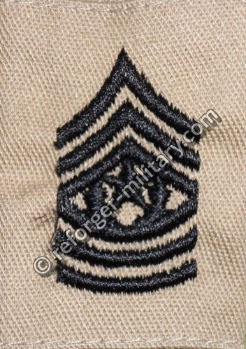 .S. Army Command Sergeant Major (CSM) Rangabzeichen Aufnäher – Desert Camo Rank Patch with Wreath for DCU Uniform.