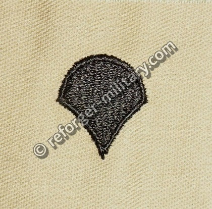 U.S. Army Specialist 4 (SP4 / SPC) Rangabzeichen Aufnäher – Desert Camo Rank Patch for DCU Uniform.