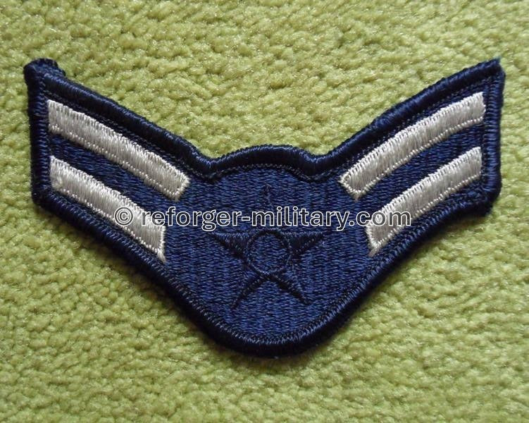 Air Force Dienstgrad Airman First Class (E3) – Chevron Aufnäher Blau und Weiß