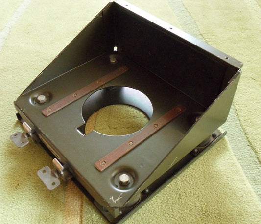 Mounting Halterung für PRC-77 Funkgerät – Seitenansicht