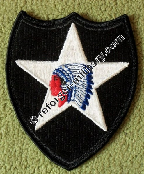 2nd Infantry Division Patch, Abzeichen mit einem charakteristischen Kopf eines Indianers auf einem weißen Stern