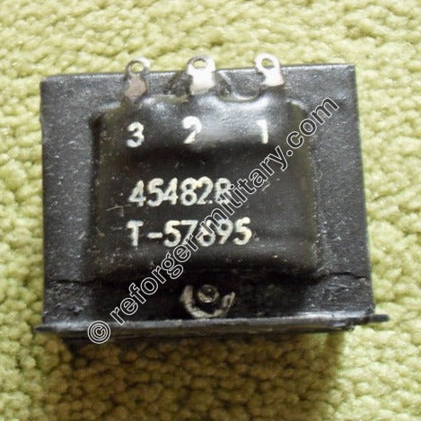 Detailansicht des Audio Frequency Transformers – elektronisches Bauteil im AM-2060 Power Supply