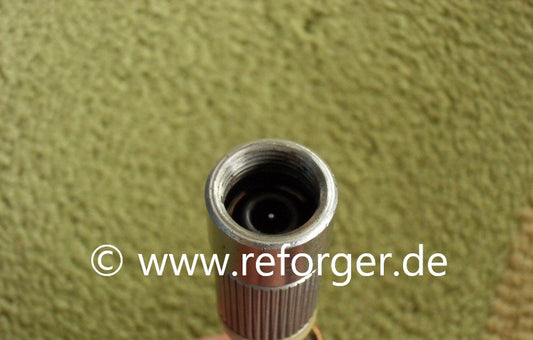 Detailaufnahme des Antennensockels für das SE-125 Funkgerät