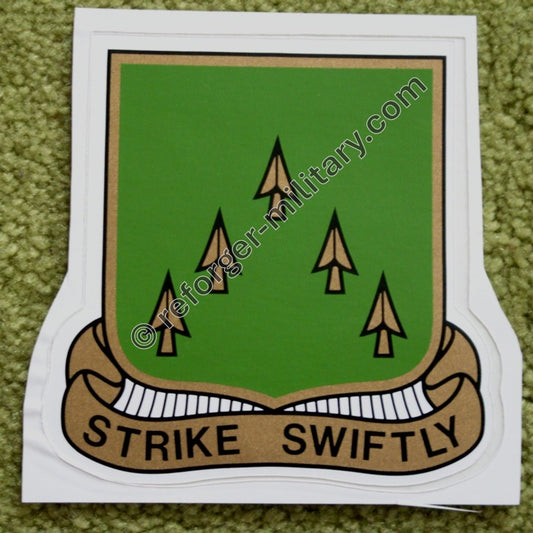 US Army 70th Armor Regiment Aufkleber mit Logo und Motto "Strike Swiftly".