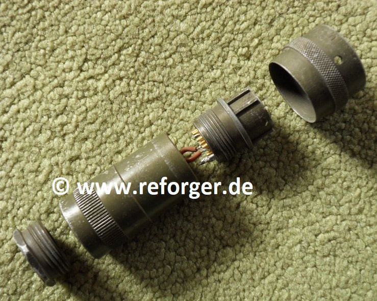 Detailansicht des U-316/U Steckers, 14-Pin gemäß MIL-DTL-55243, zeigt die einzelnen Komponenten wie Kontaktpins, Gehäuse