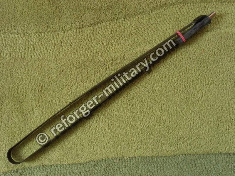 Bundeswehr SEM 35 Faltantenne (kurz) – Blattantenne AT-272 für tragbare Funkgeräte.