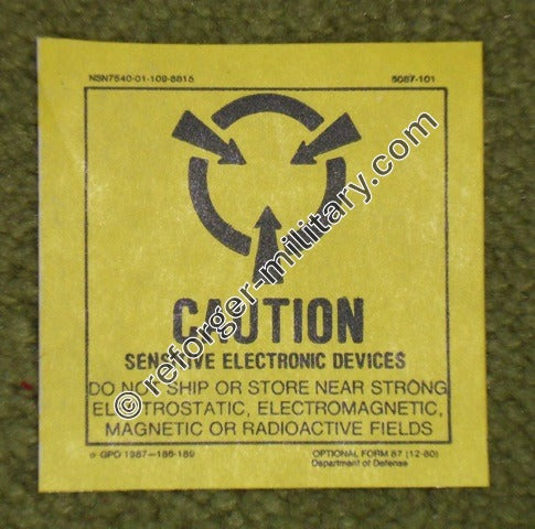 Aufkleber mit der Aufschrift "Caution Sensitive Electronic" – Warnhinweis für empfindliche elektronische Komponenten.