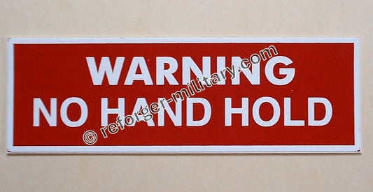 "No Hand Hold" Aufkleber am HMMWV M998