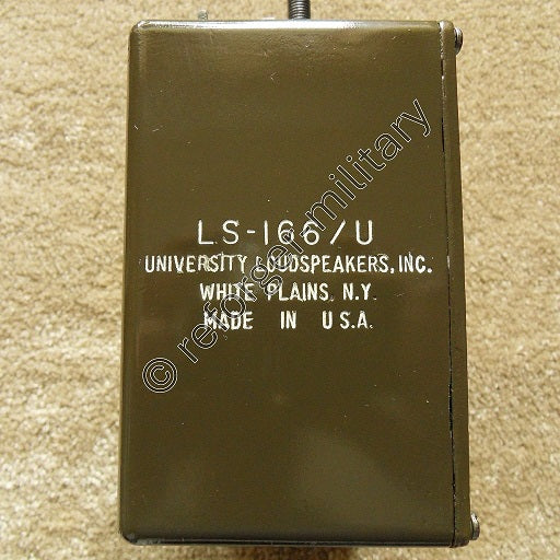 Detailansicht des LS-166/U Lautsprechergehäuses mit eingeprägten Herstellerangaben.