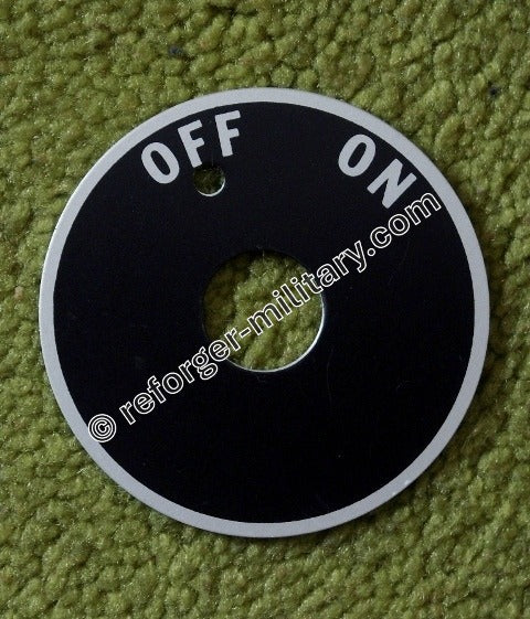 Data Plate für Zündungsschalter ON‑OFF – originales Hinweisschild für US Army Jeep Modelle MB, GPW, M38, CJ und M151