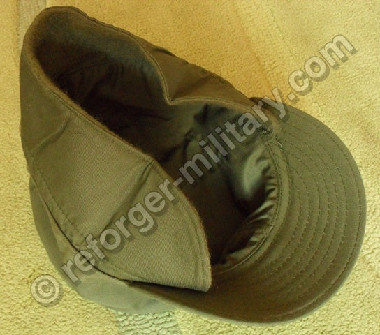 Detailaufnahme des ausklappbaren Ohrenschutzes gegen Kälte bei der OG-107 Patrol Cap