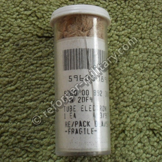 Detailaufnahme der originalen militärischen Beschriftung der 2DF4 Endstufenröhre für das AN/PRC-25 Funkgerät.