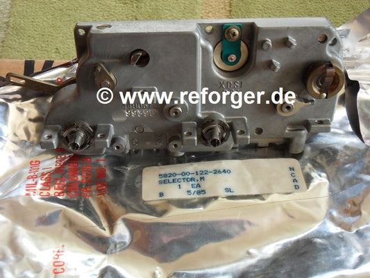Channel Setting Mechanism for PRC-77 and PRC-25 Radios