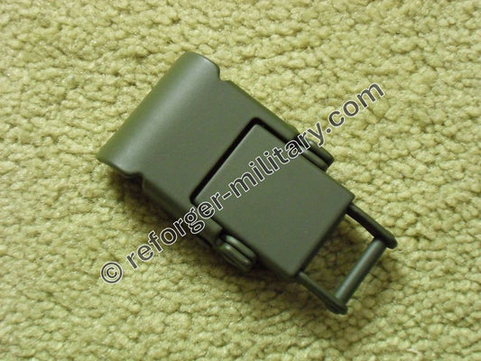 Klemme zur Gehäuseverriegelung am US-Funkgerät PRC-77