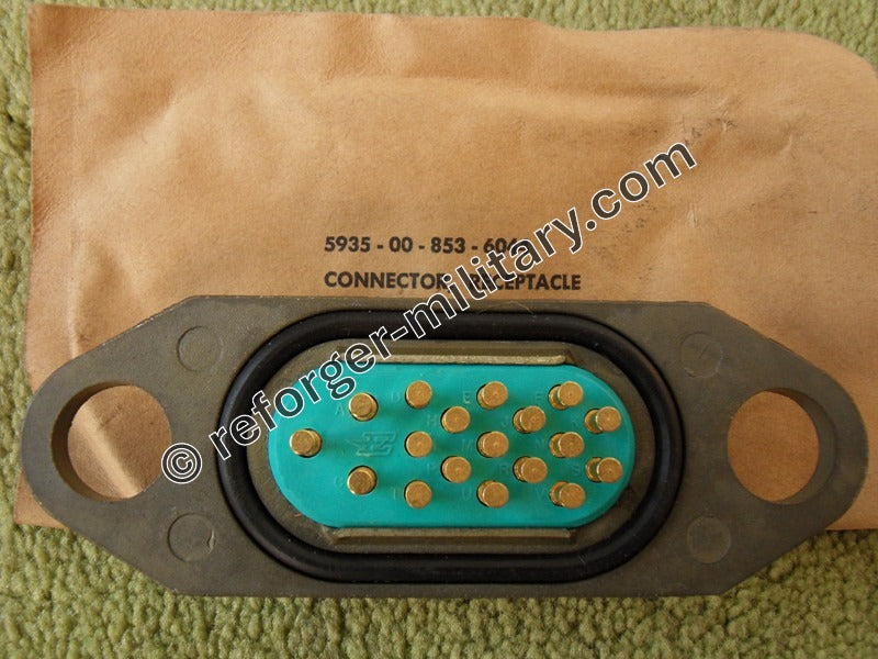 U‑344/VRC Connector Receptacle – Detailansicht der Steckverbindung und Kontakte