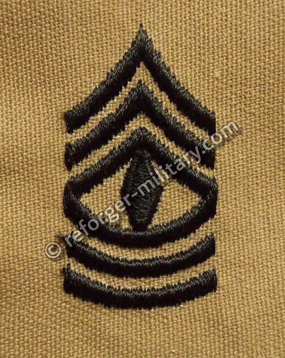 U.S. Army First Sergeant (1SG) Rangabzeichen Aufnäher – Desert Camo Rank Patch with Diamond for DCU Uniform.