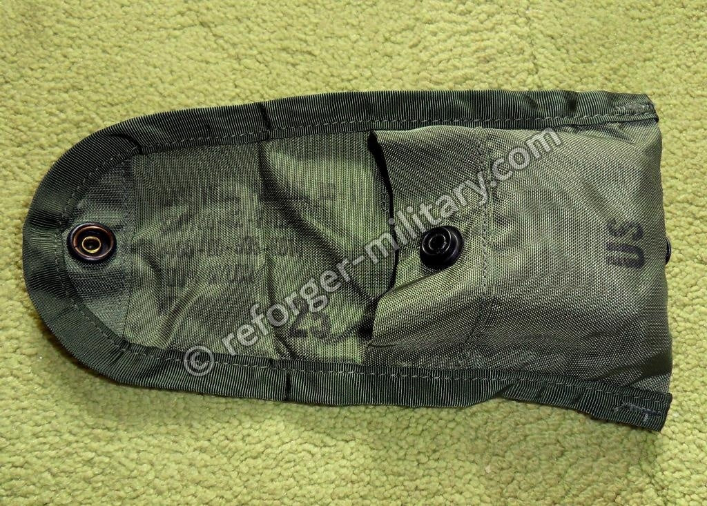Detailansicht der der US Army Case Field LC1 Pouch mit Stempel.