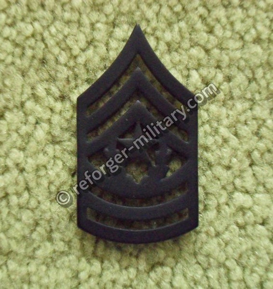 U.S. Army Command Sergeant Major (CSM) Rangabzeichen aus Metall – Subdued Rank Insignia with Wreath for BDU Uniform.