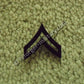 U.S. Army Corporal (CPL) Rangabzeichen aus Metall – Subdued Rank Insignia Pins for BDU Uniform.