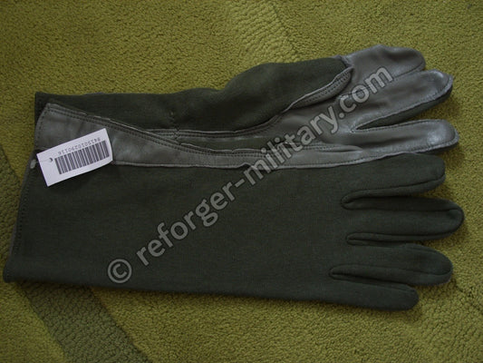 Gesamtansicht der Nomex US Glove Flyers Pilotenhandschuhe aus flammenhemmendem Aramid-Faser Material