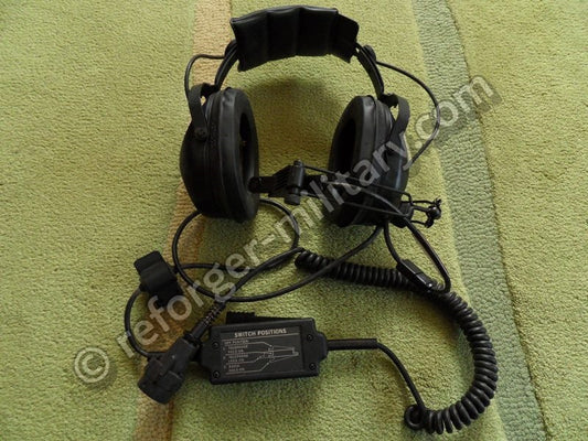 Originales US Army H-182A/PT Headset mit zwei Hörmuscheln (Dual Ear Variante) in der Gesamtansicht.
