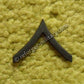U.S. Army Private (PV2) Rangabzeichen aus Metall – Subdued Rank Insignia Pin with one Chevron for BDU Uniform.