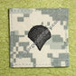US-Army-Dienstgrad SPC Specialist 4 – gestickter Rank Patch im ACU-Digital-Tarnmuster