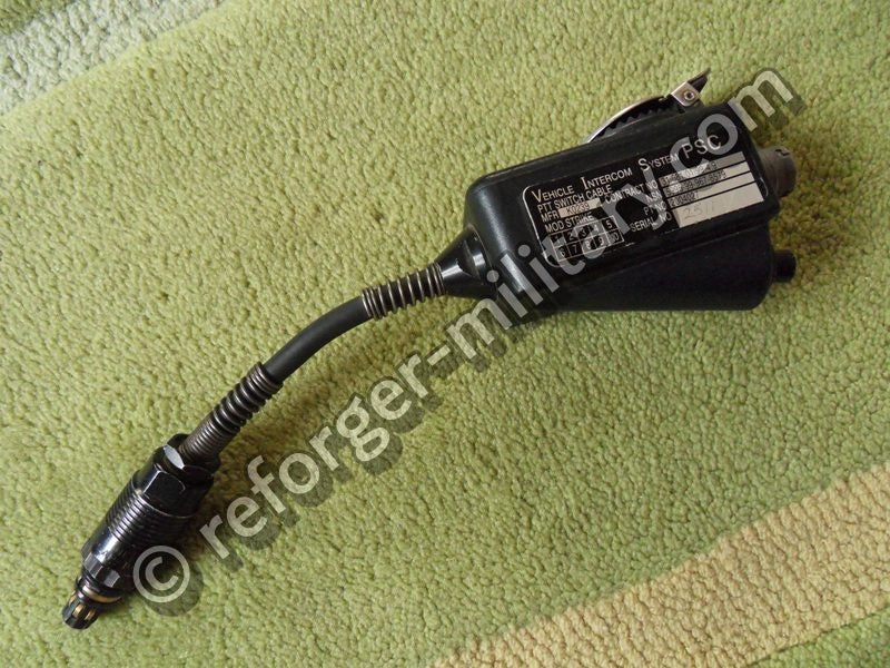 Original US Army Fahrzeug-Intercom System CVC Helm PTT Sprechsatz Anschluss Schalter Kabel.