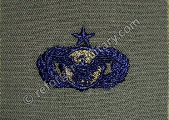 Gesamtansicht des USAF Security Police Qualification Badges in der Senior Ausführung