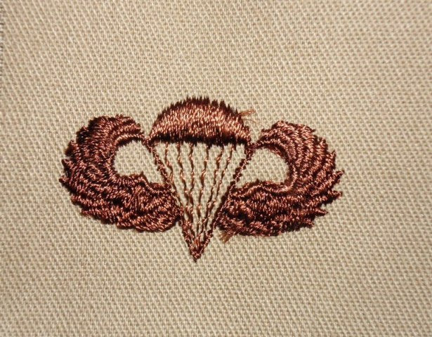Army Basic Parachutist Jump Wings Cloth Badge