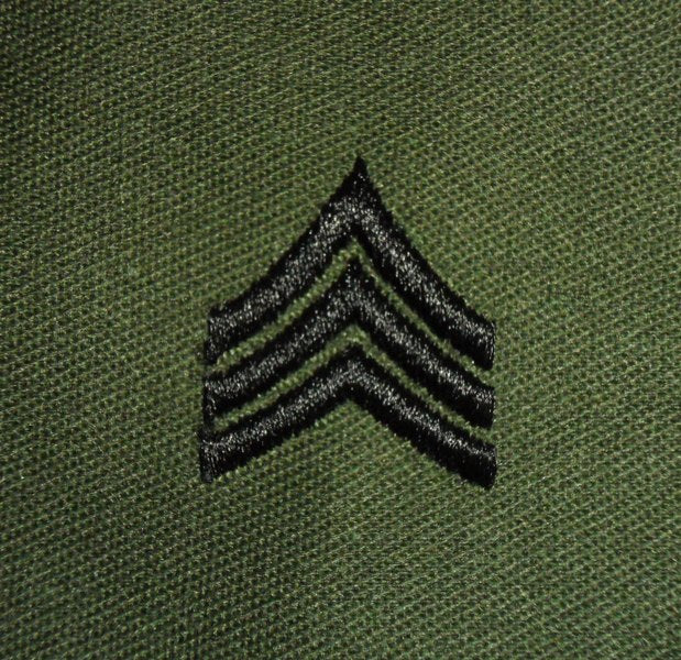 Dienstgrad  Rangabzeichen (SGT) Sergeant